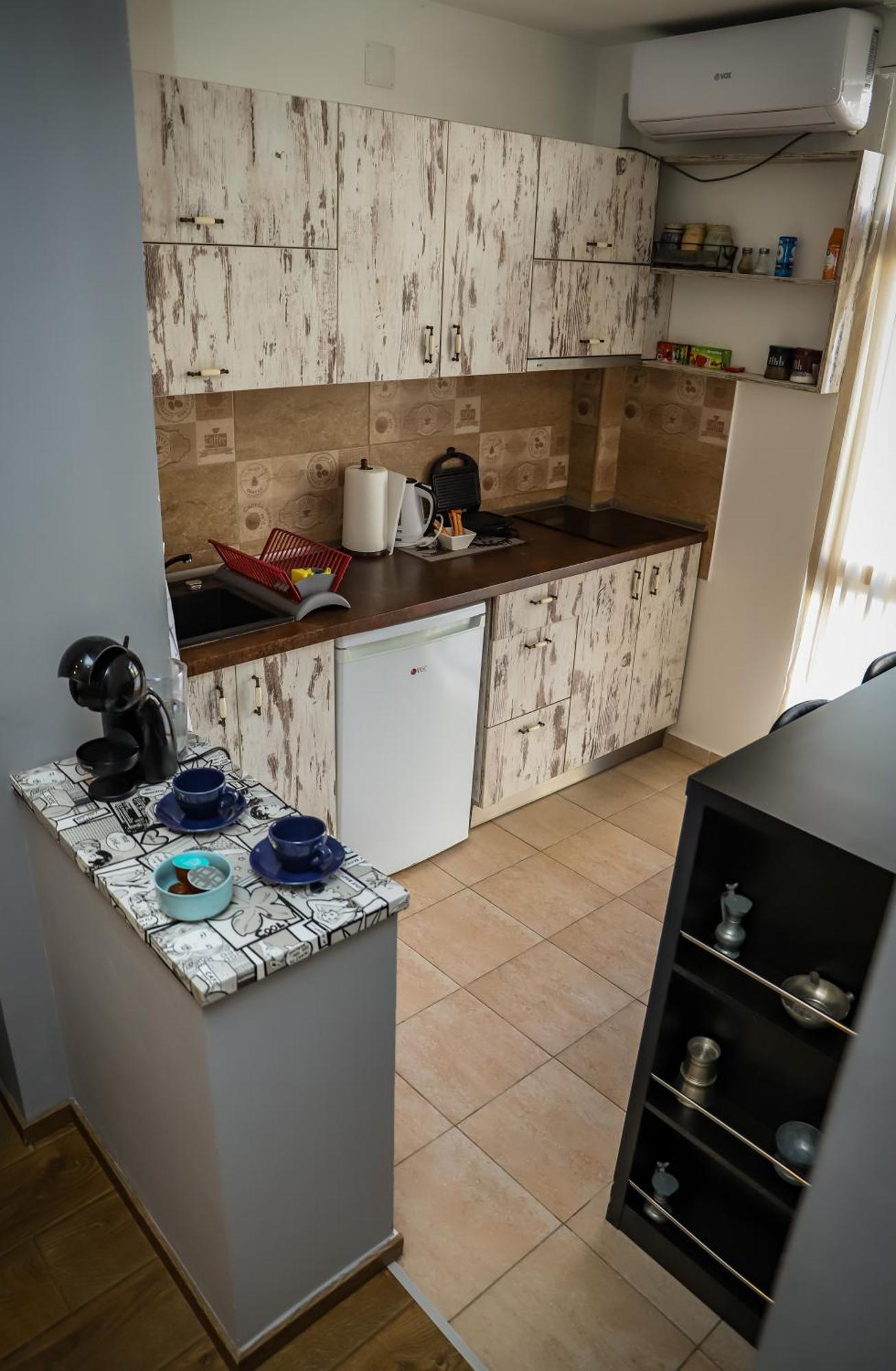 Rezervisi Slobodno, U Centru Smo Apartment Novi Sad Exterior photo